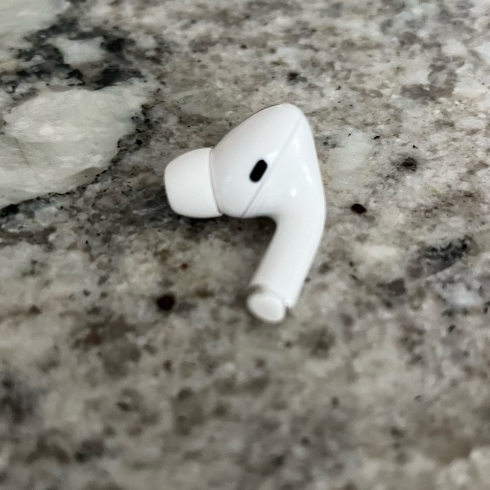 Genuine Apple AirPods Pro 1st Generation Earbud - Right Side (A2083)